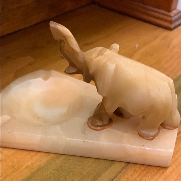 Elephant Sculpture - Picture 6 of 6